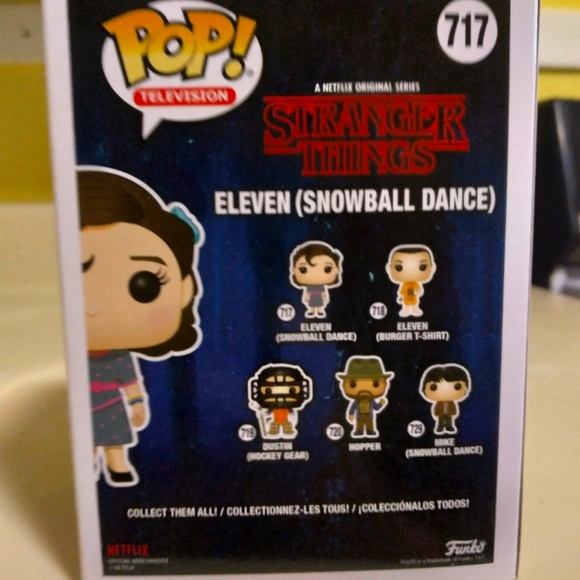 Eleven snowball dance funko pop - Picture 3 of 6